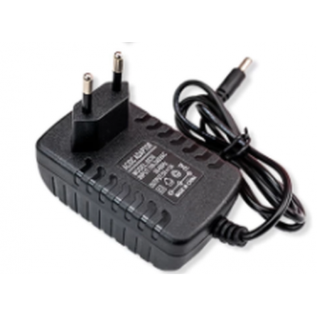 16.8VDC nätadapter för 100-240VAC. 2AMP (33W). 1 meter kabel med 5,5 / 2,1 mm kontakt