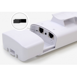 900Mbit 5GHz Outdoor Wifi with built-in 12dBi antennas. PoE 48VDC