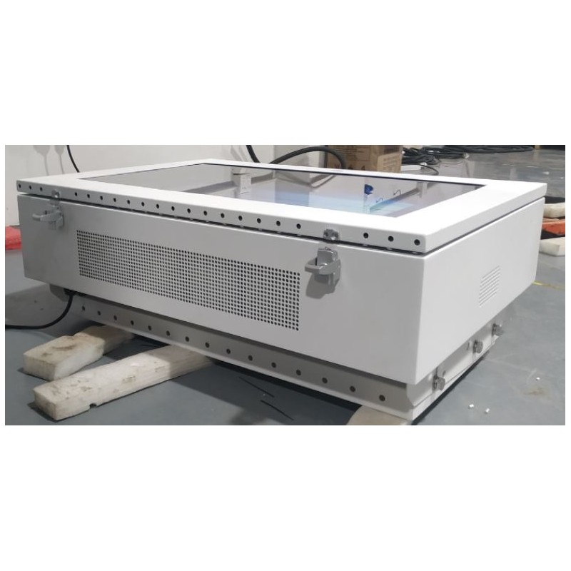 32" Outdoor Panel PC vattentät High nits 1500 för solljus med automatisk ljussensor