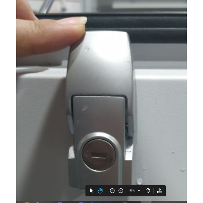 32" Outdoor Panel PC waterproof High nits 1500 for sunlight with automatic light sensor