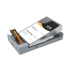 Dockningsstation med dubbla M.2 NVMe- och SATA-kloningssystem och USB 3.2