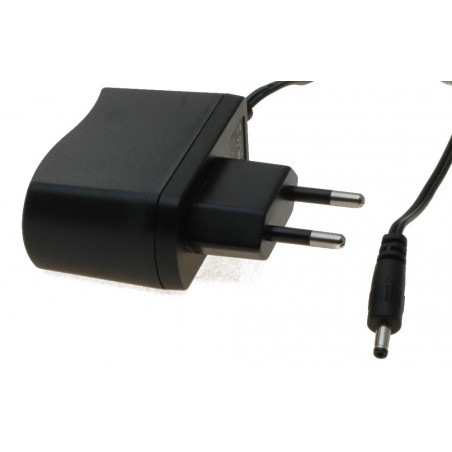 AC-adapter från 110 - 240VAC till 5VDC 2AMP DC-kontakt: 3.0 / 1.0mm